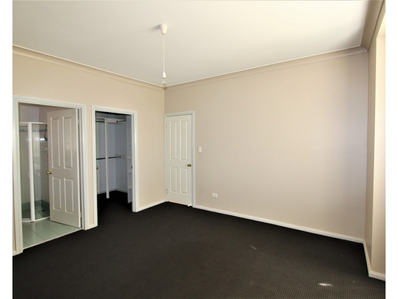 52 Solander Avenue, West Hoxton NSW 2171