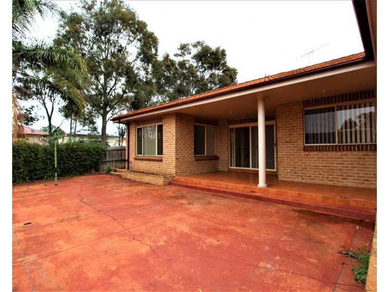52 Solander Avenue, West Hoxton NSW 2171