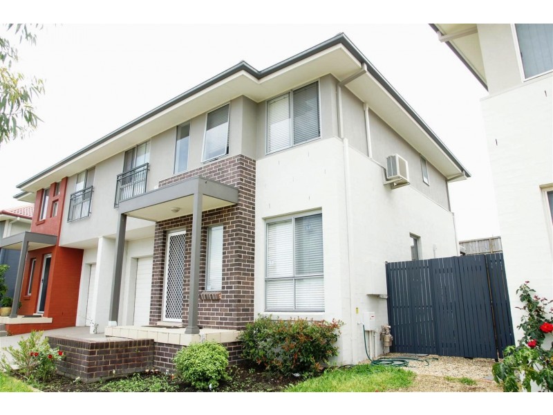 14 Northampton Drive, Glenfield NSW 2167