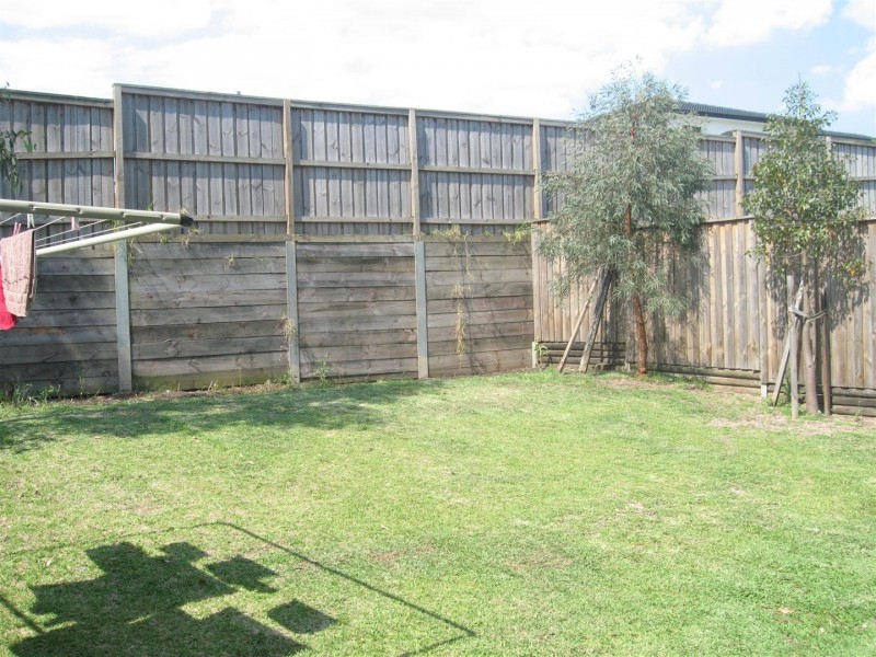 14 Northampton Drive, Glenfield NSW 2167