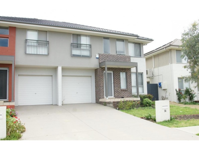 14 Northampton Drive, Glenfield NSW 2167