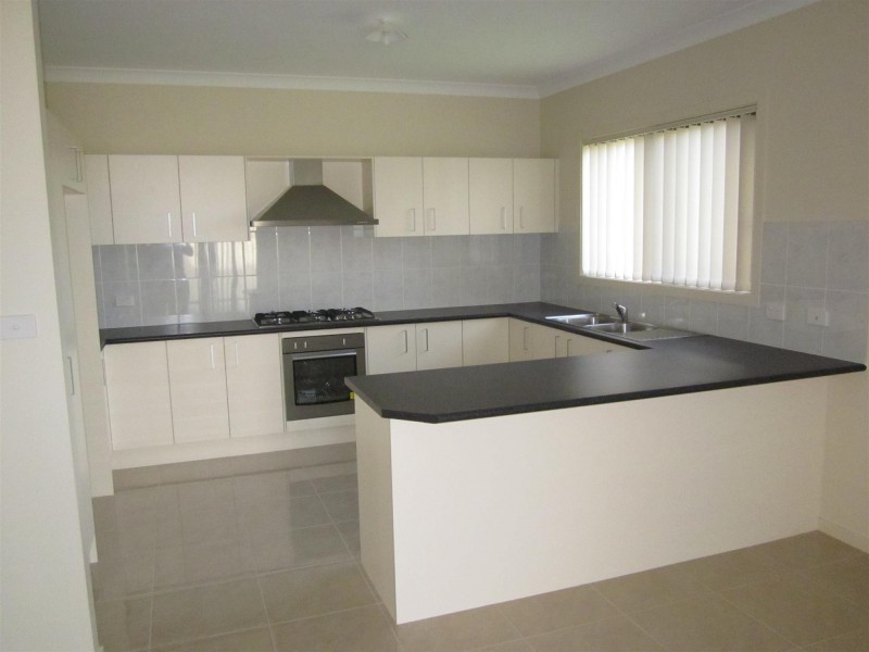 15 Redpa Close, West Hoxton NSW 2171