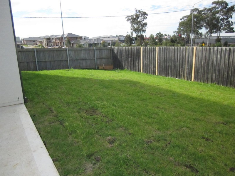 15 Redpa Close, West Hoxton NSW 2171