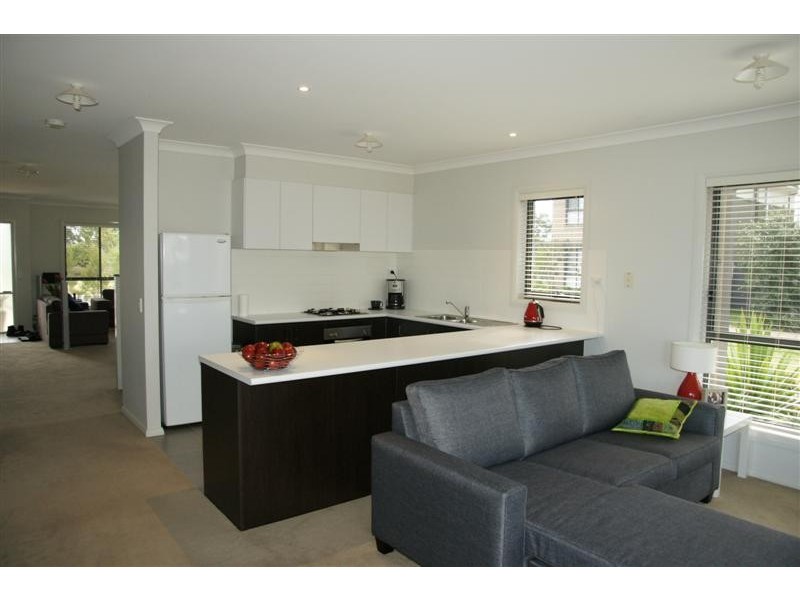 10 Mariner Street, Glenfield NSW 2167