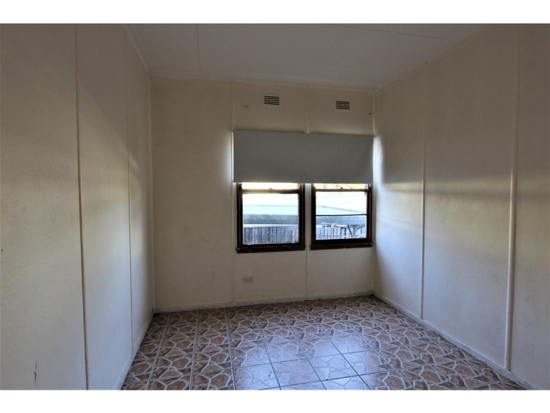 206 Moore Street, Liverpool NSW 2170