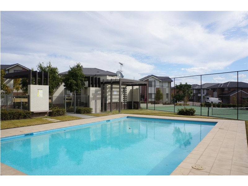 8 Matilda Way, Glenfield NSW 2167
