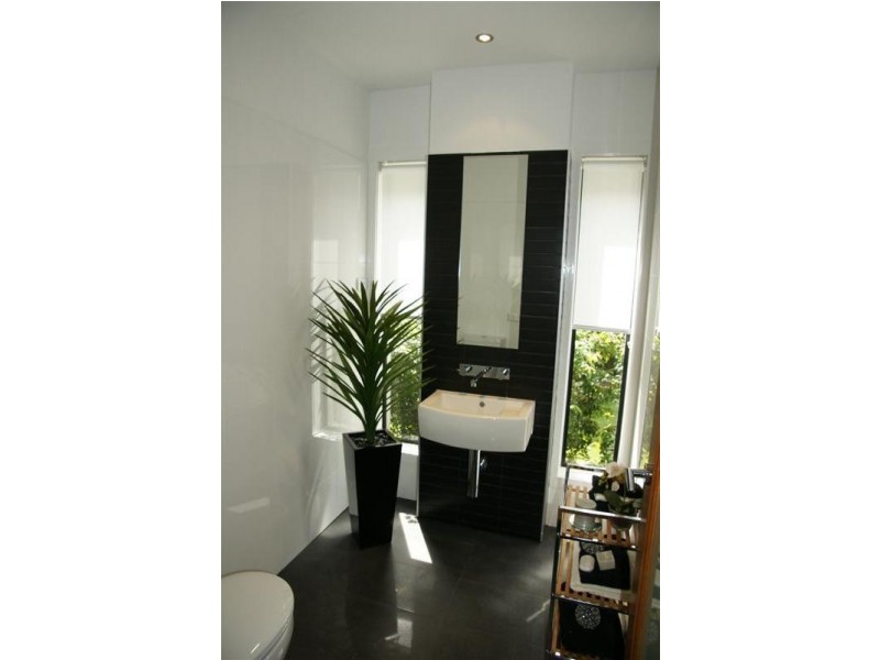 West Hoxton NSW 2171