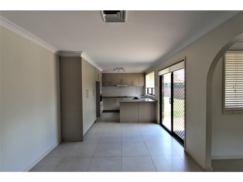 25 Wendlebury Road, Chipping Norton NSW 2170