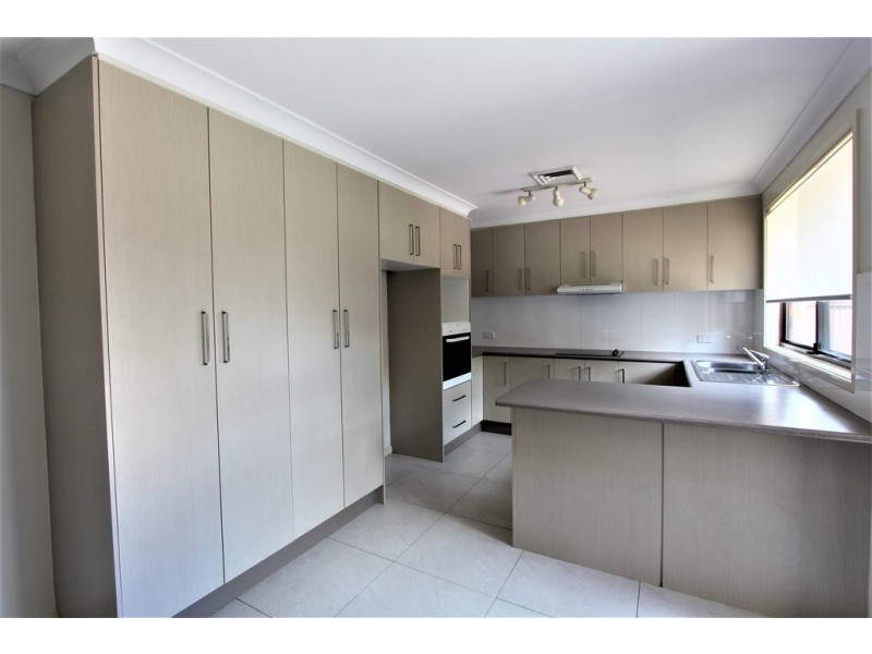 25 Wendlebury Road, Chipping Norton NSW 2170