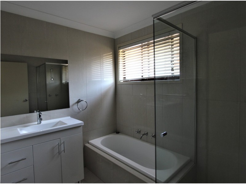 25 Wendlebury Road, Chipping Norton NSW 2170