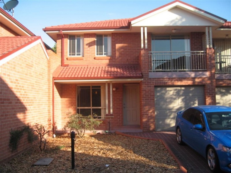 2/9-11 Weir Crescent, Lurnea NSW 2170