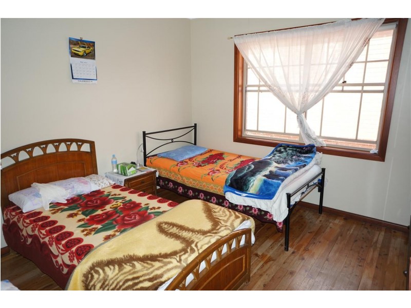 8 Carboni Street, Liverpool NSW 2170