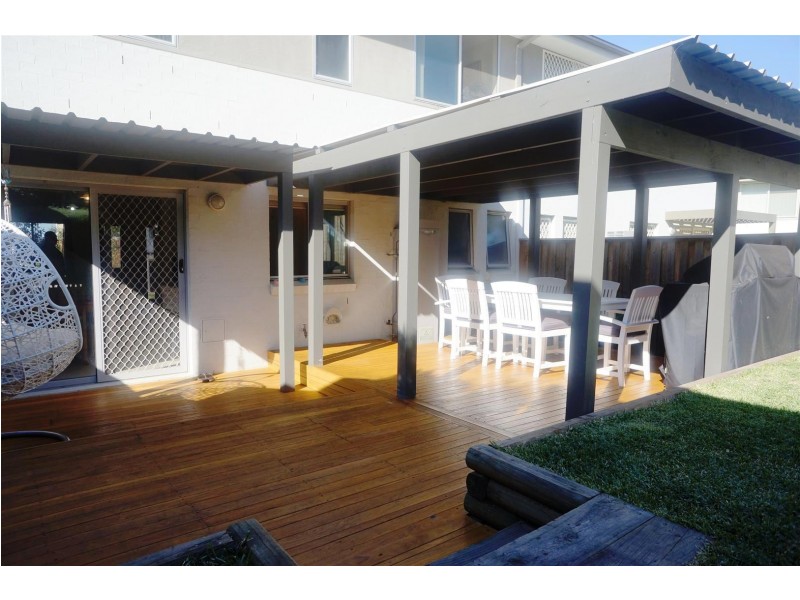 21 Mary Ann Drive, Glenfield NSW 2167