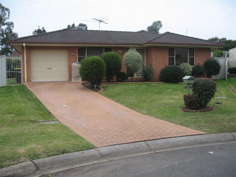 36 Charles Place, Mount Annan NSW 2567