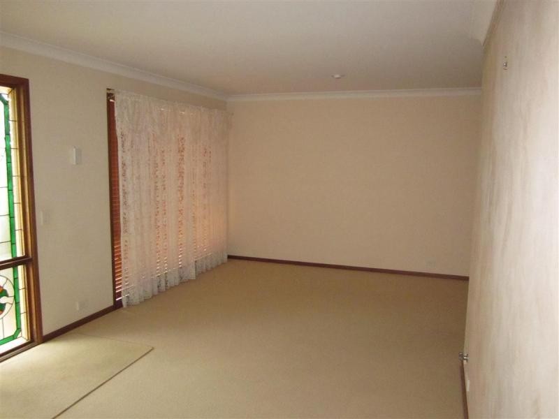 36 Charles Place, Mount Annan NSW 2567