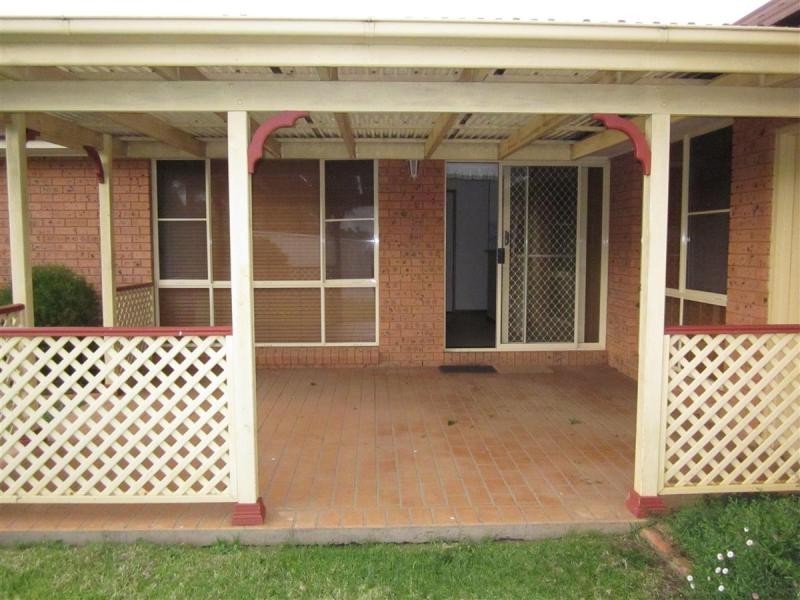 36 Charles Place, Mount Annan NSW 2567