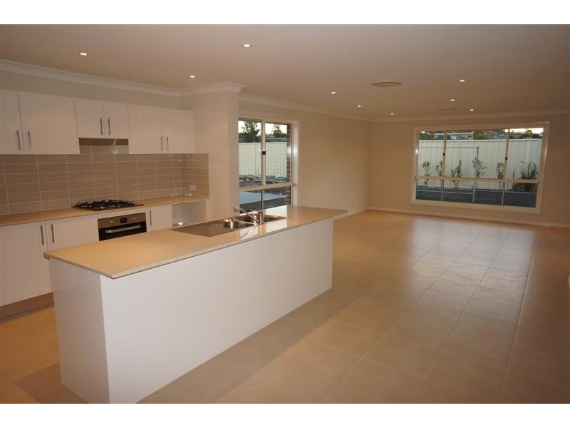 24 Bird Walton Ave, Middleton Grange NSW 2171