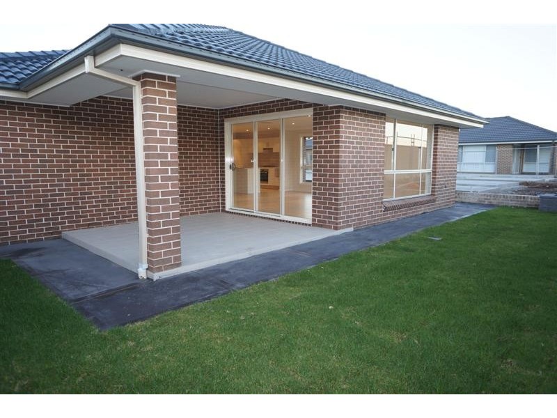 24 Bird Walton Ave, Middleton Grange NSW 2171