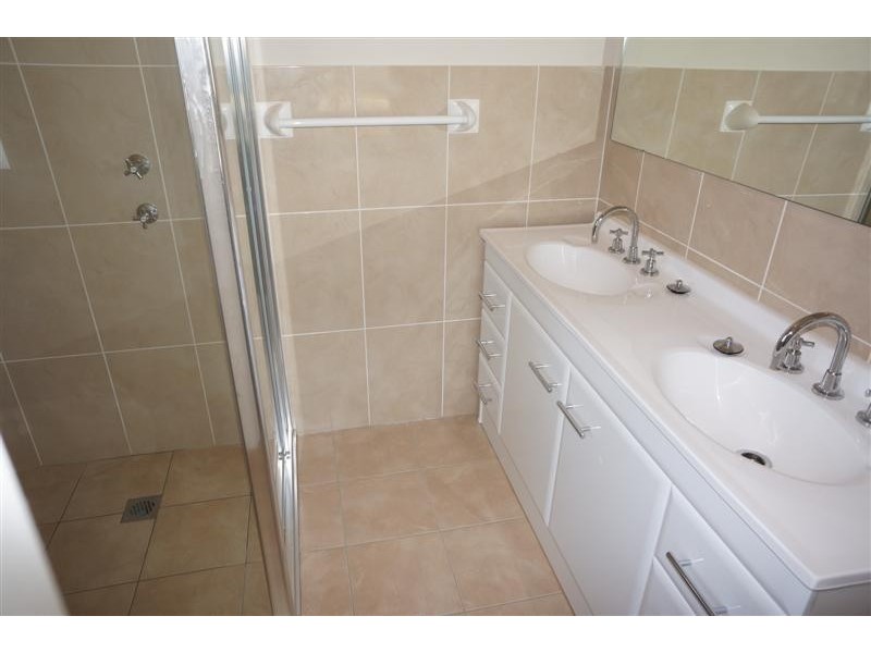 24 Bird Walton Ave, Middleton Grange NSW 2171