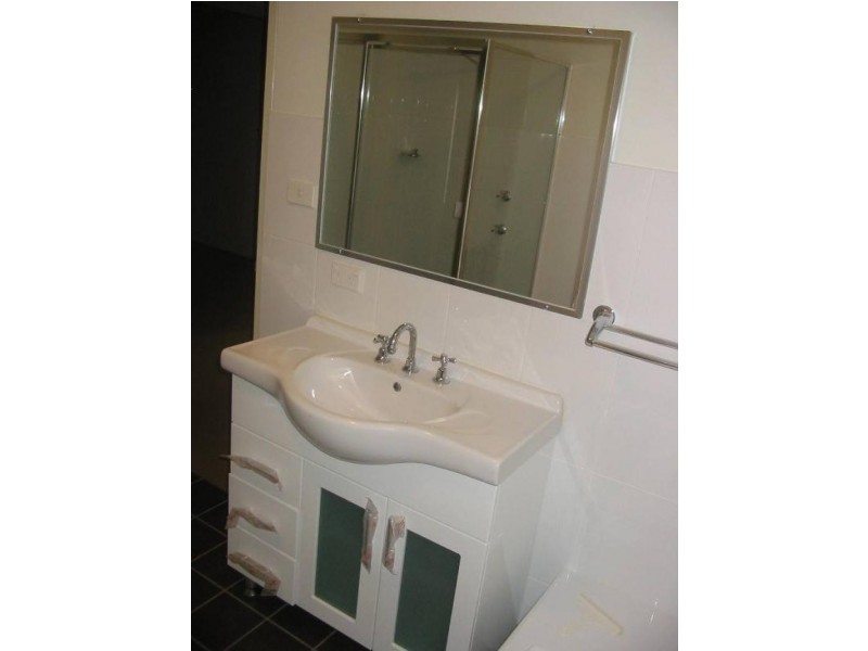 Edensor Park NSW 2176