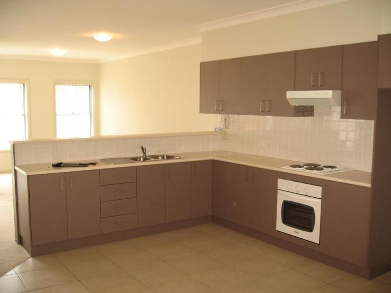 Edensor Park NSW 2176