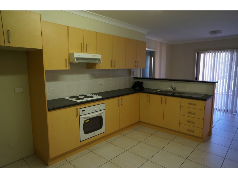 Edensor Park NSW 2176