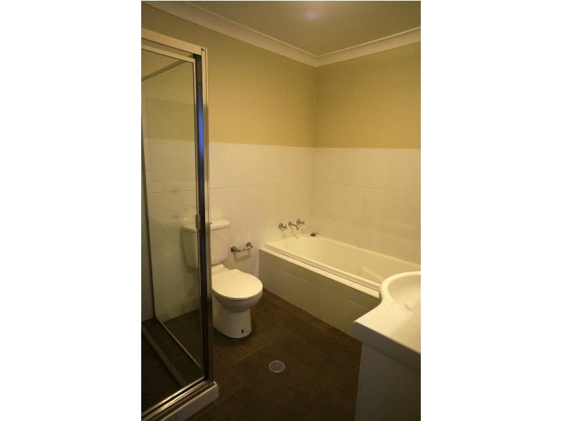 Edensor Park NSW 2176