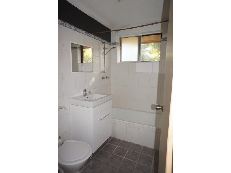 17/5 Drummond Street, Warwick Farm NSW 2170