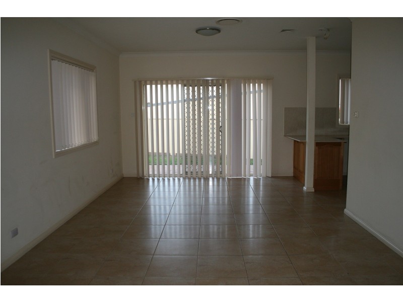 9 Redpa Close, West Hoxton NSW 2171