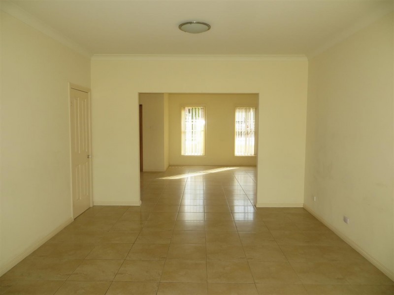 9 Redpa Close, West Hoxton NSW 2171
