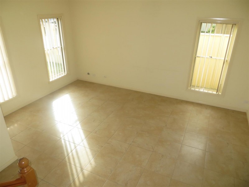 9 Redpa Close, West Hoxton NSW 2171