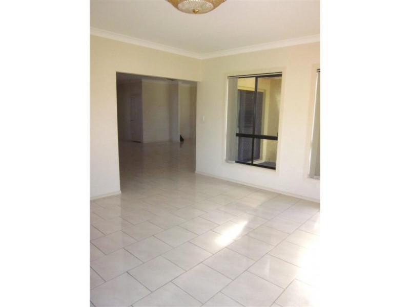 West Hoxton NSW 2171