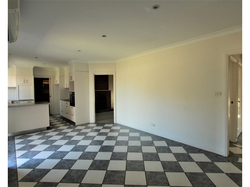 122 Ninth Avenue, Austral NSW 2179