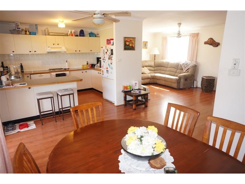 13 Murwillumbah Ave, Hoxton Park NSW 2171