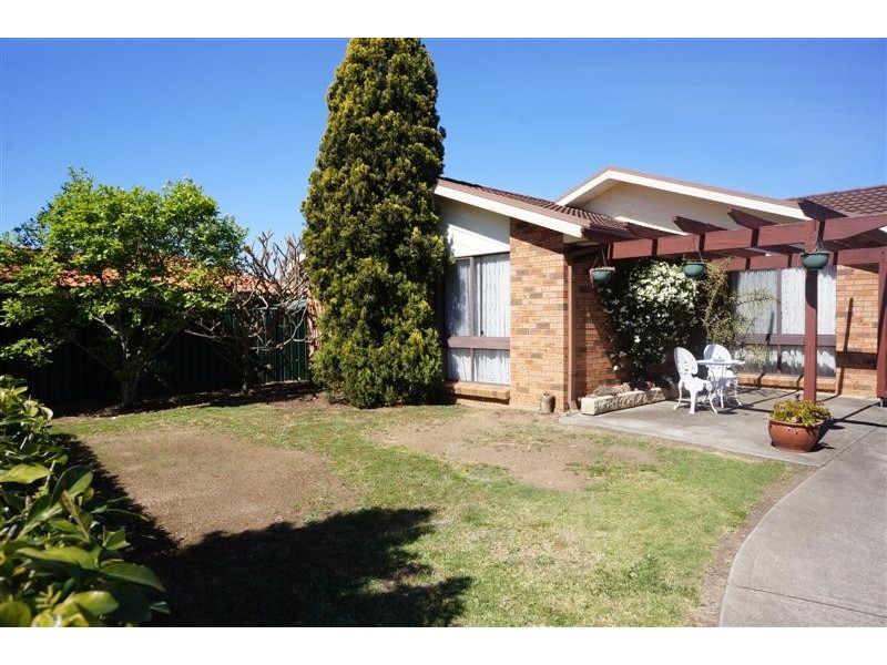 13 Murwillumbah Ave, Hoxton Park NSW 2171