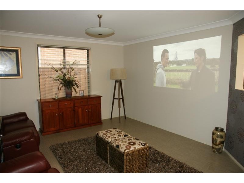 30 Stansmore Ave, Prestons NSW 2170