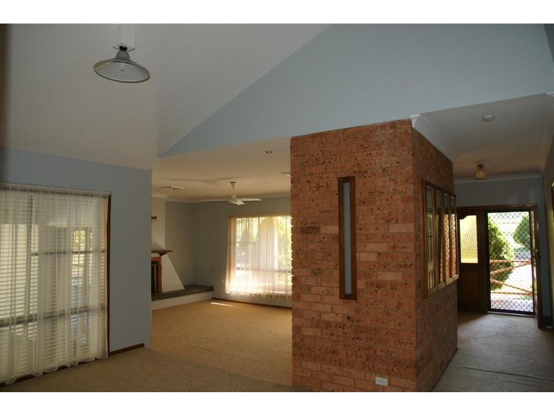 Denham Court NSW 2565