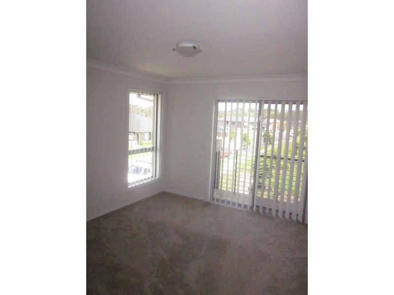 9 Garrett Lane, Middleton Grange NSW 2171