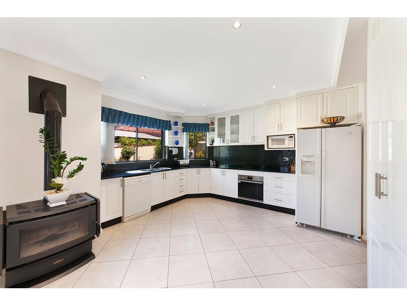 183B Henry Lawson Drive, Georges Hall NSW 2198