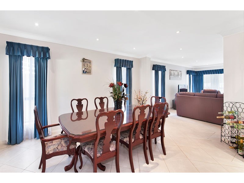 183B Henry Lawson Drive, Georges Hall NSW 2198