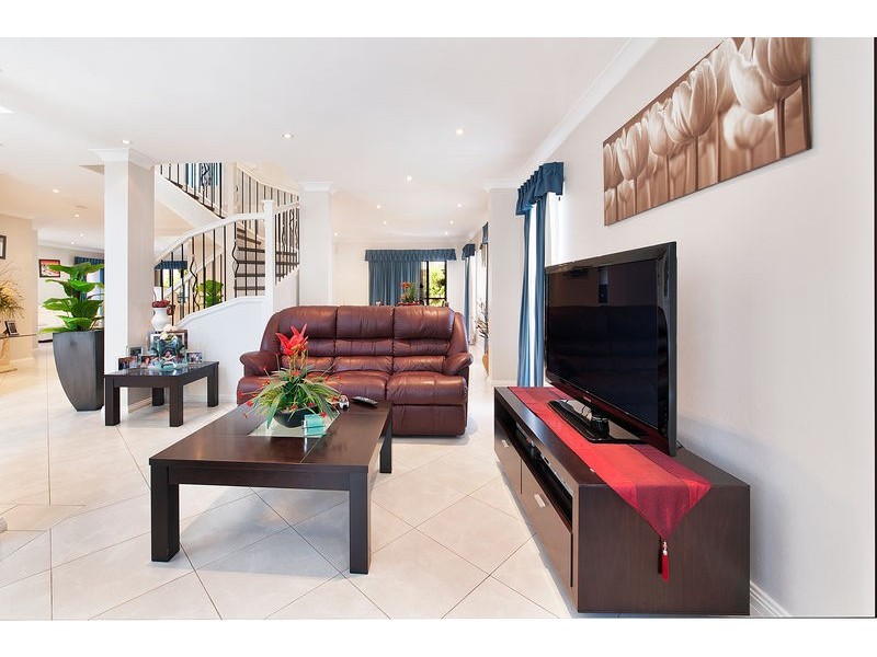 183B Henry Lawson Drive, Georges Hall NSW 2198