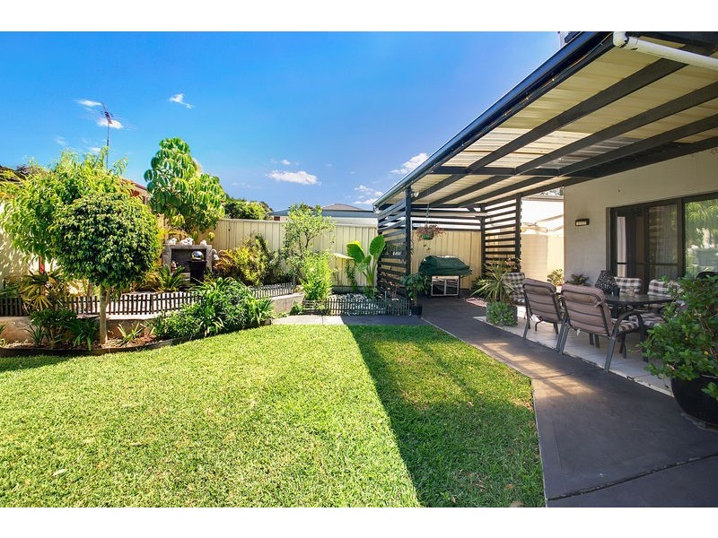 183B Henry Lawson Drive, Georges Hall NSW 2198