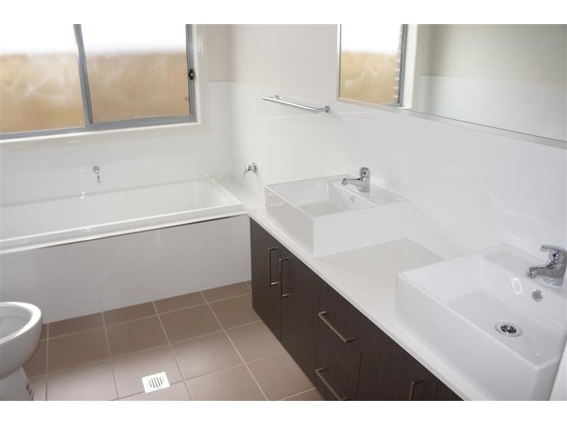 Carnes Hill NSW 2171
