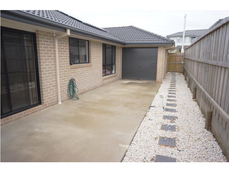 6 Mariner Street, Glenfield NSW 2167