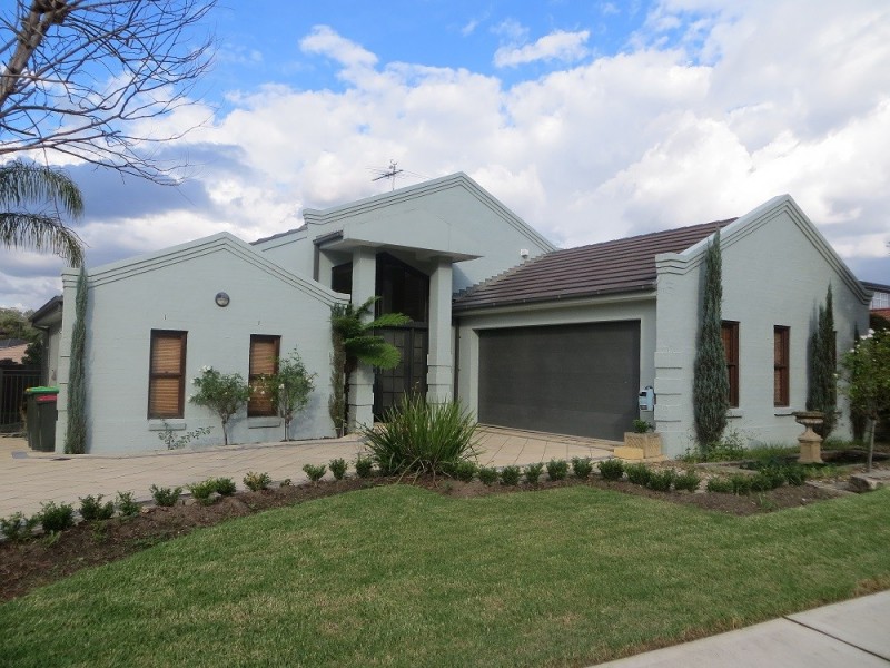 4 Rene Place, Cecil Hills NSW 2171