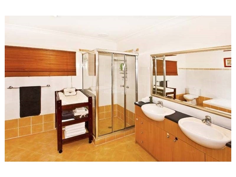 4 Rene Place, Cecil Hills NSW 2171