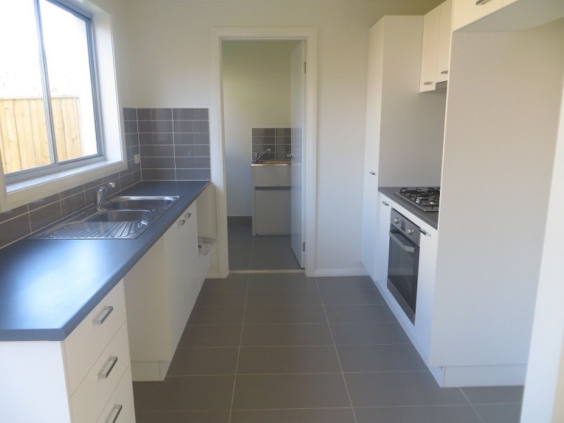 34 Sovereign Circuit, Glenfield NSW 2167