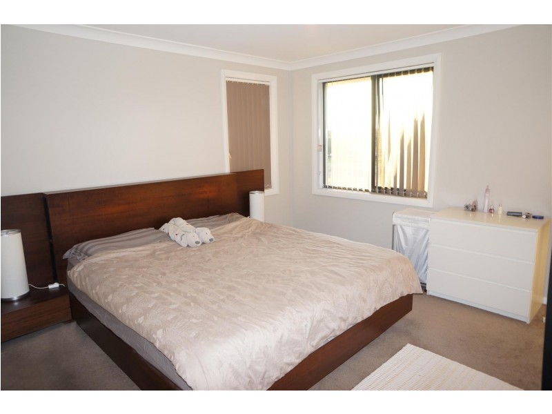 12 Matilda Lane, Glenfield NSW 2167