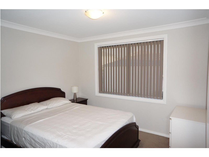 12 Matilda Lane, Glenfield NSW 2167