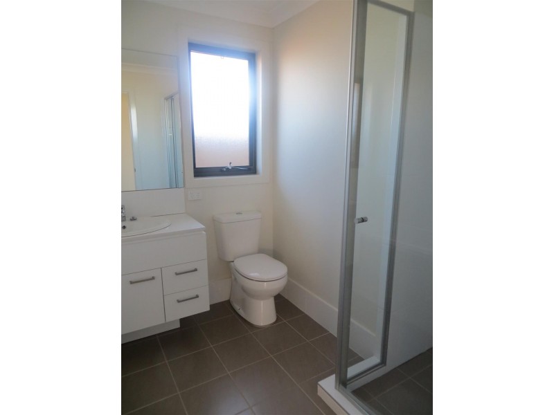 5 Bartlett Street, Oran Park NSW 2570